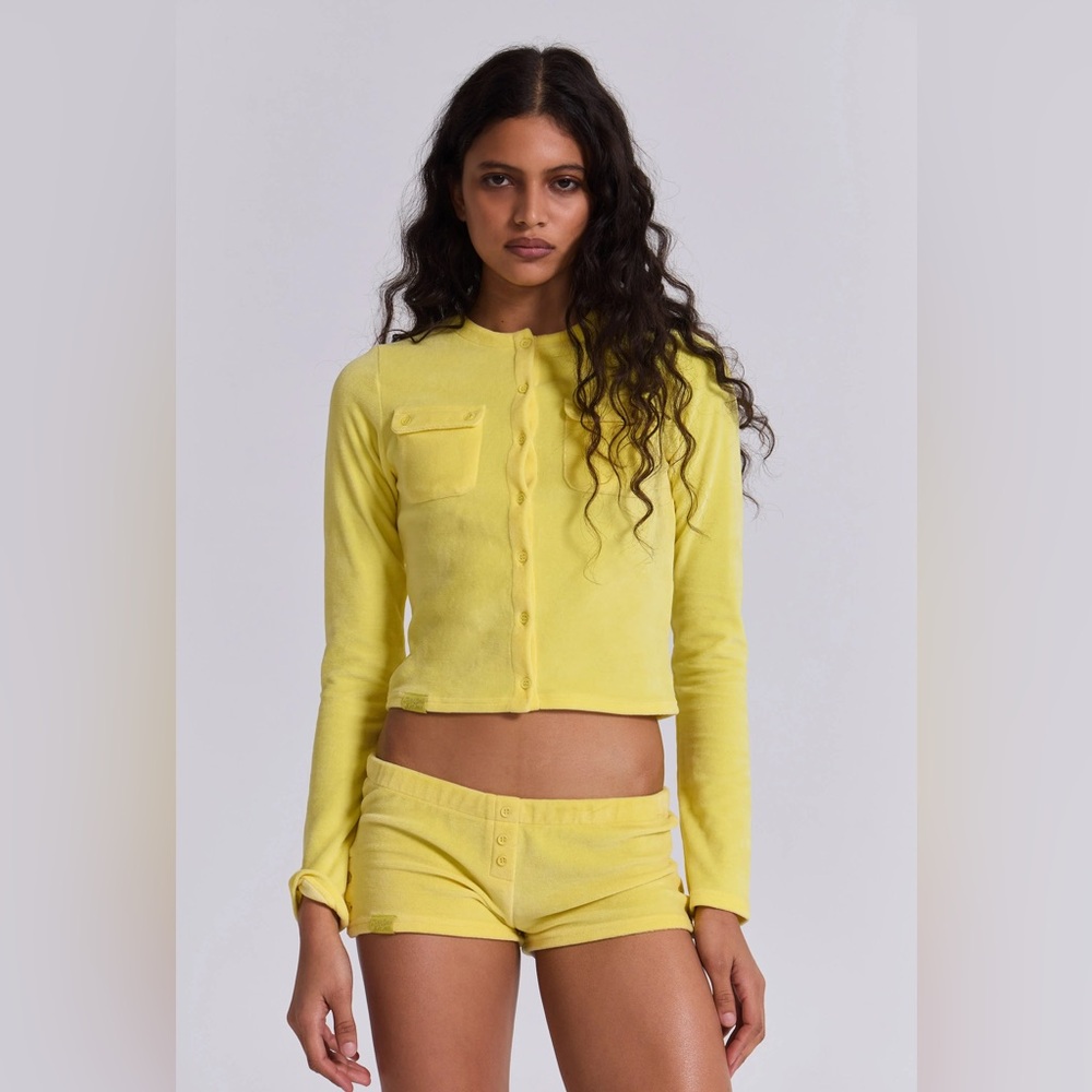 Velour Cardigan in Yellow
Jaded London